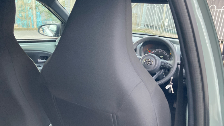 Toyota Aygo X 1.0 VVT-i Edge 5dr Petrol Hatchback